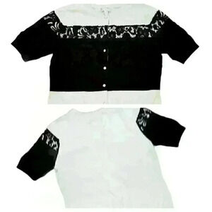 NY COMPANY Womans WHITE with BLACK LACE Accent Stripe Short Sleeves size Lg
